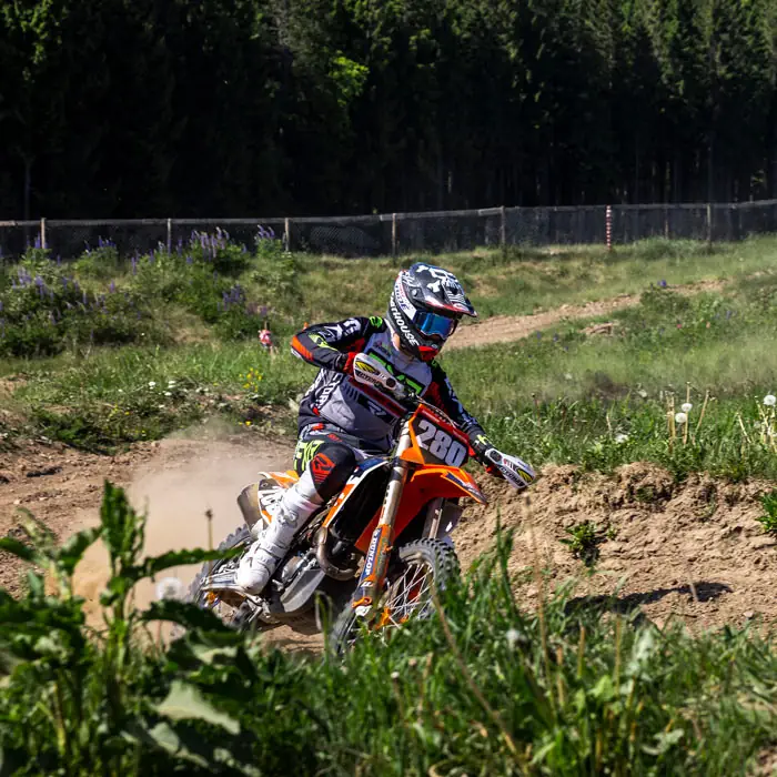 MX Support servar och modifierar fjädring från Öhlins